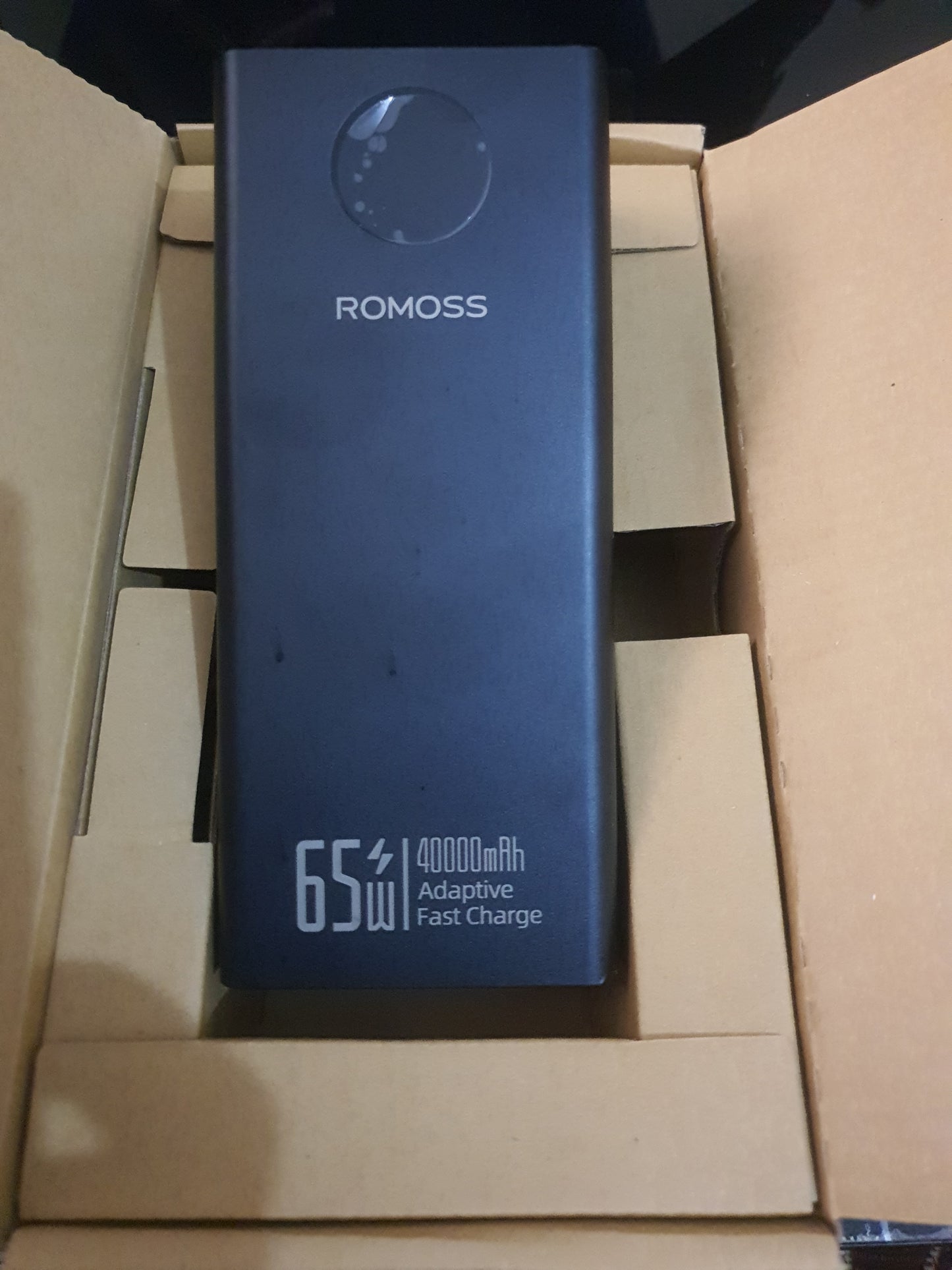 🔥 ROMOSS 40000mAh 65W Super Fast Power Bank – Massive Power. Ultimate Backup.🔥